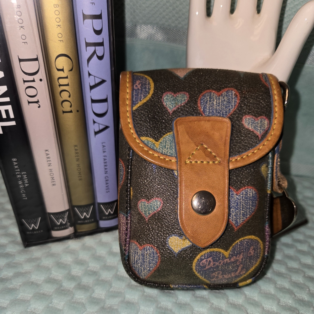 Dooney & Bourke Vintage Heart Pattern Phone Case